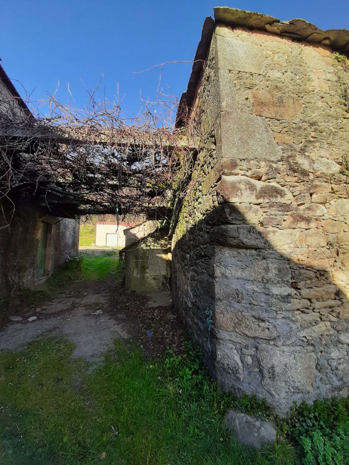 Maison de campagne à restaurer.