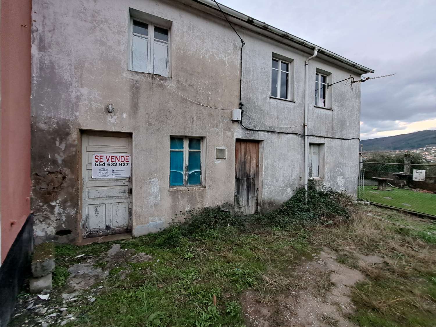 Haus zum Verkauf, zum Renovieren, in Vilar, Pontedeume.