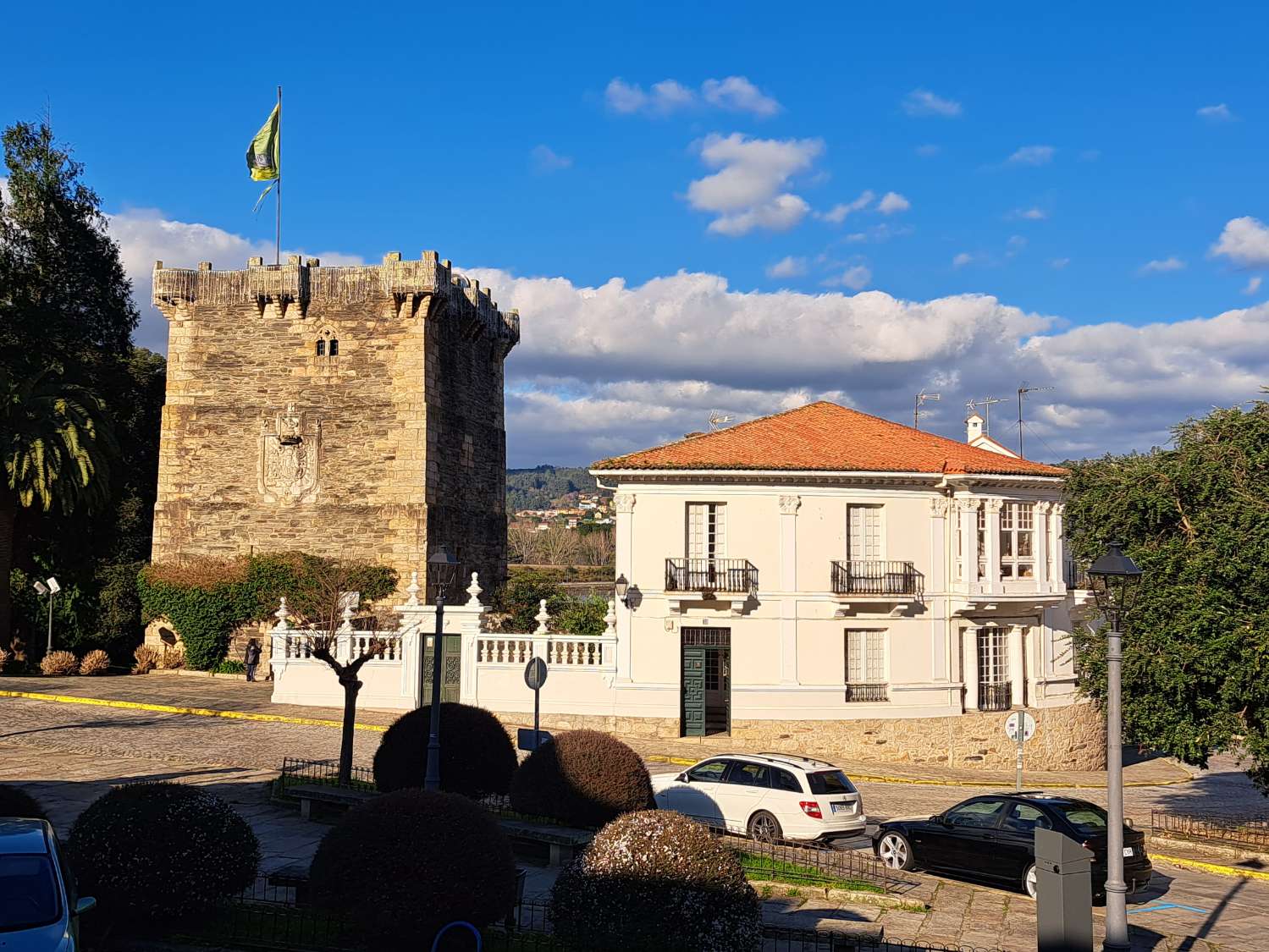 Maison indépendante à vendre au centre de Pontedeume.