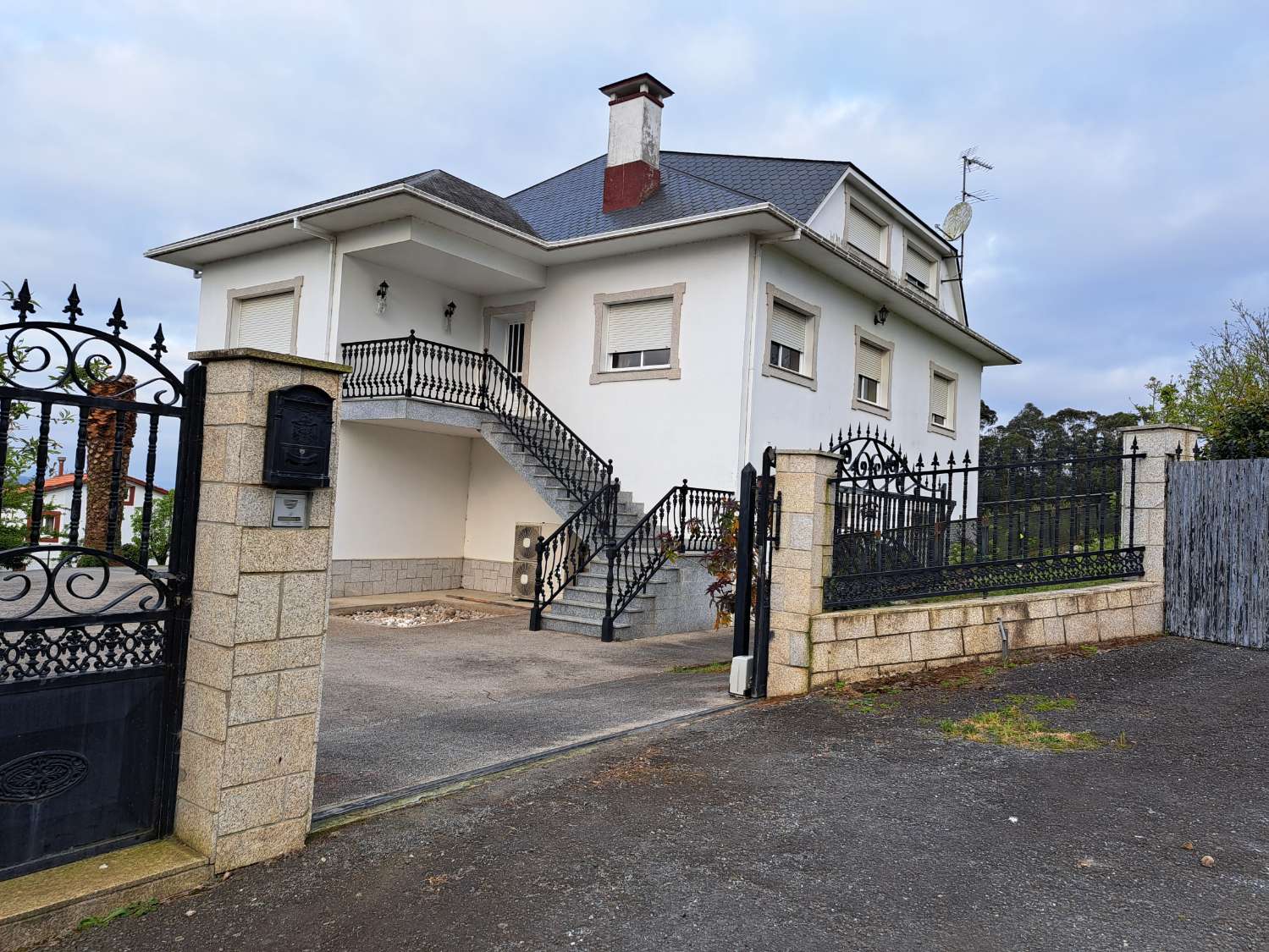 Maison avec propriété urbaine de 7 700 m.