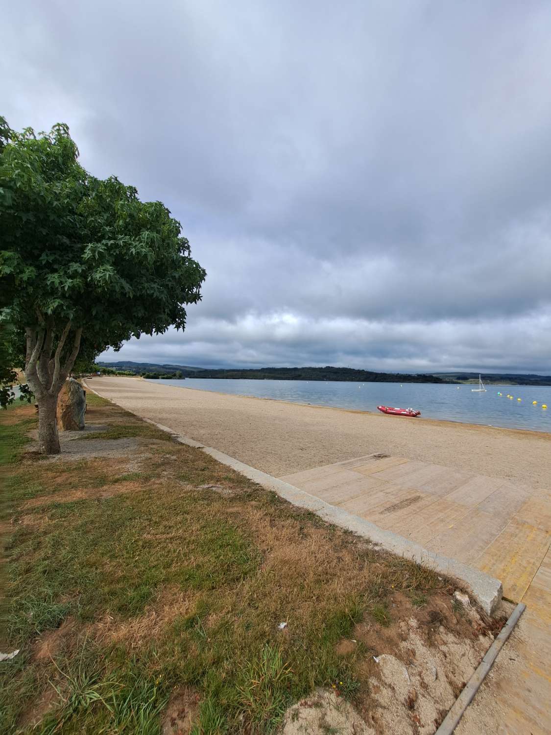 Vi sælger et hus til renovering i As Pontes