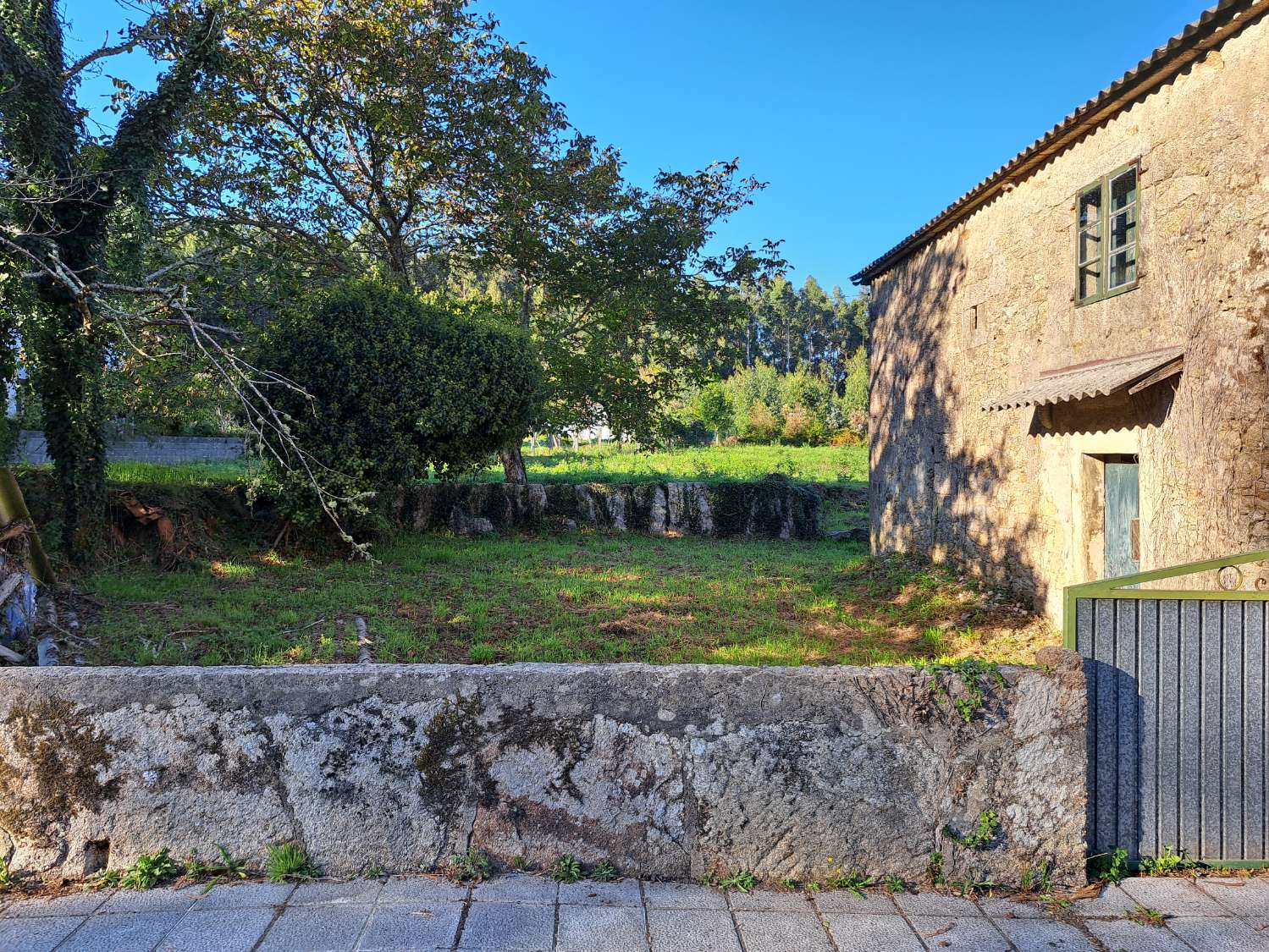 Maison à restaurer à Areas, Paderne.