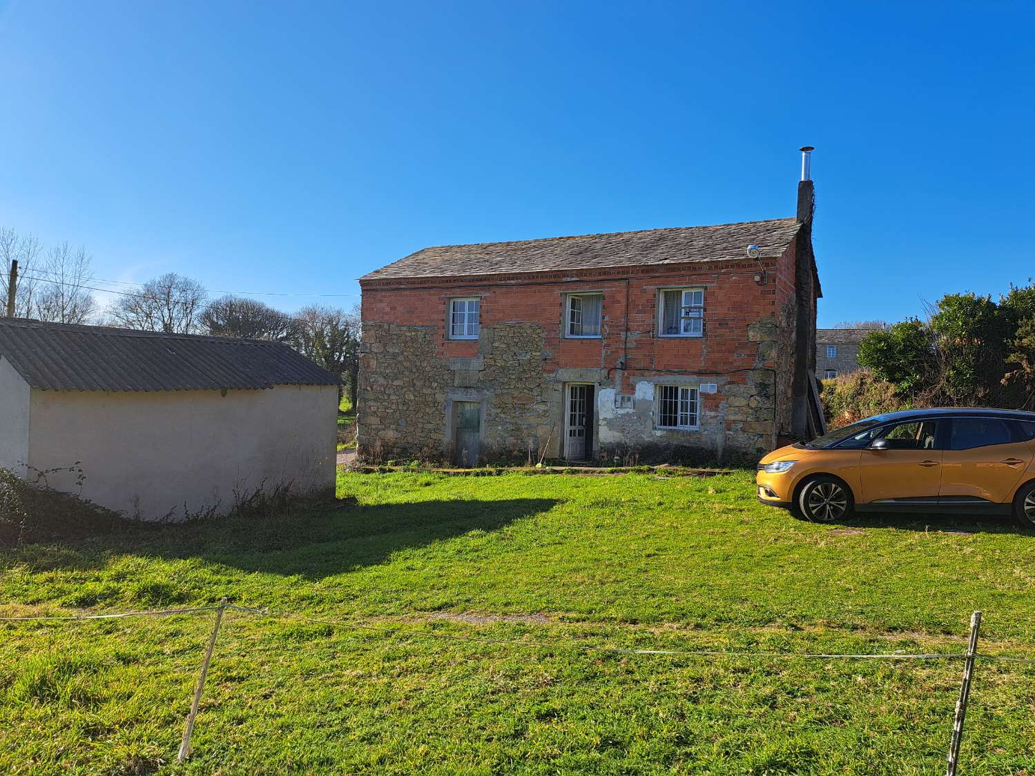 Wij verkopen huis en grond in Corbelle, Vilalba.