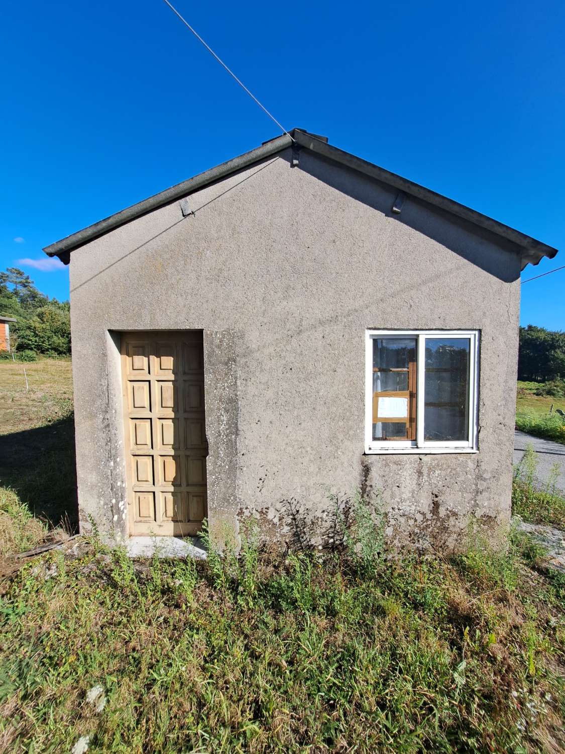 Nous vendons une maison et un terrain à Corbelle, Vilalba.