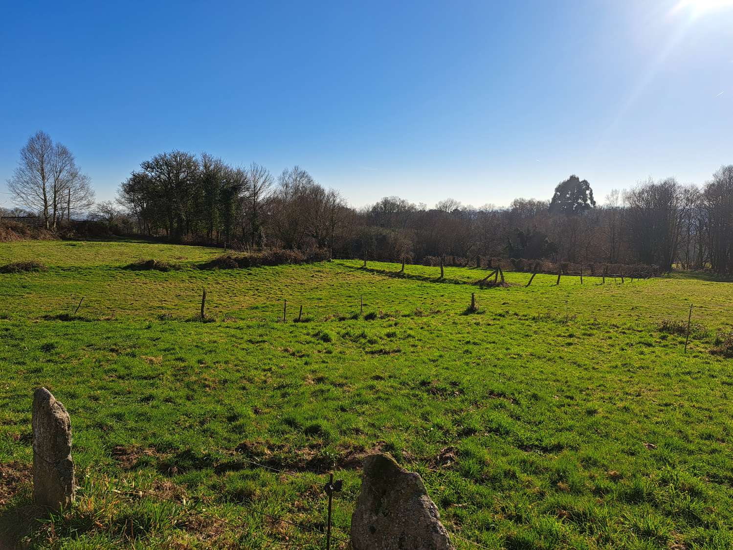 Nous vendons une maison et un terrain à Corbelle, Vilalba.