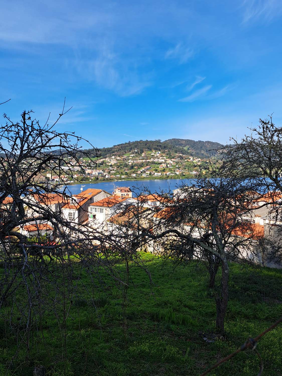 Wir verkaufen Stadtgrundstück in Pontedeume.